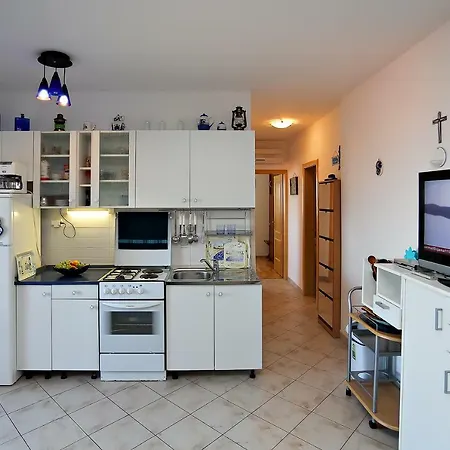 Mirjam Apartment