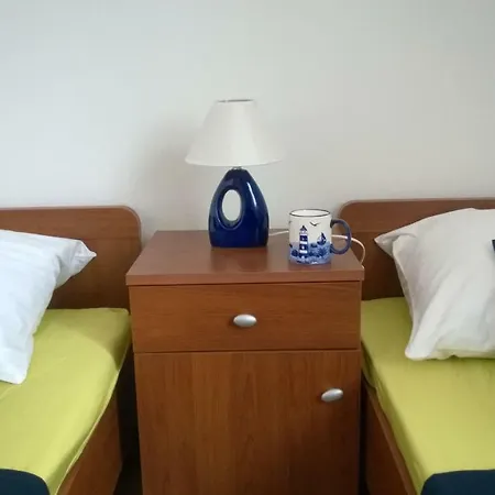 Mirjam Apartment *